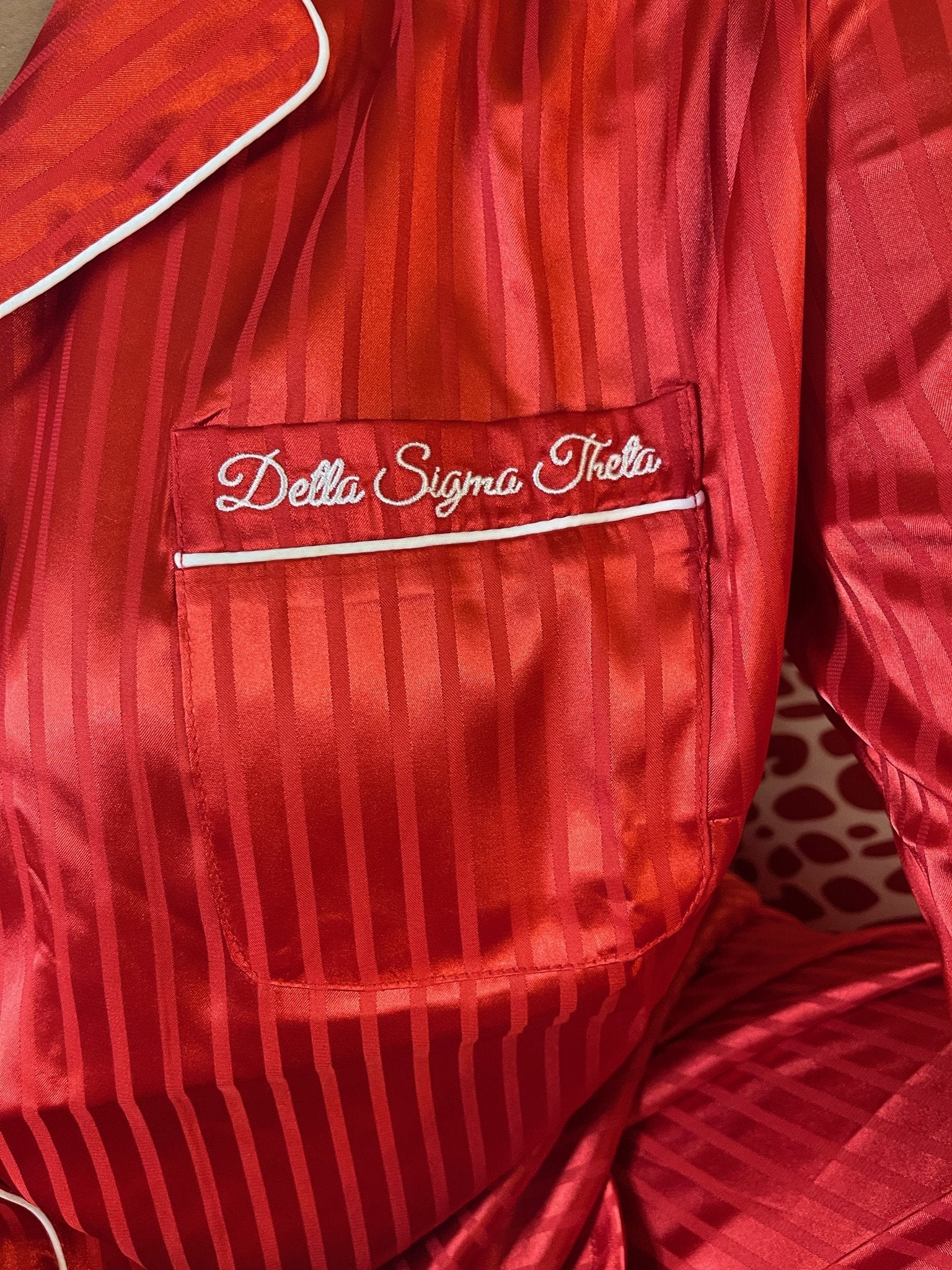 Delta Sigma Theta Sorority, Inc. Diva Luxe 4 Piece Silk Pajama Set